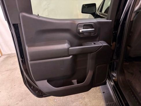 Used 2023 Chevrolet Silverado 1500 Custom AWD/4WD image 17