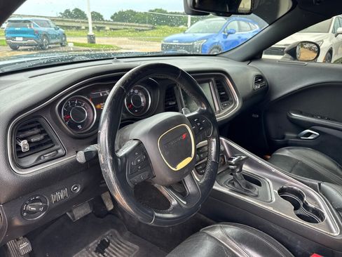 Used 2015 Dodge Challenger R/T w/ Quick Order Package 28B R/T RWD image 25