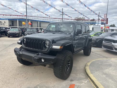 Certified 2025 Jeep Wrangler Unlimited Sport image 3