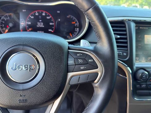 Used 2015 Jeep Grand Cherokee Limited w/ Luxury Group II AWD/4WD image 20