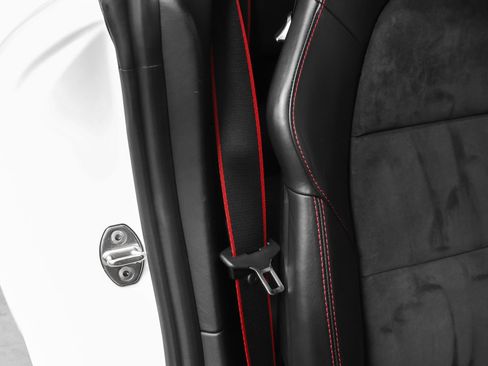 Certified 2016 Porsche 911 Carrera GTS RWD image 31