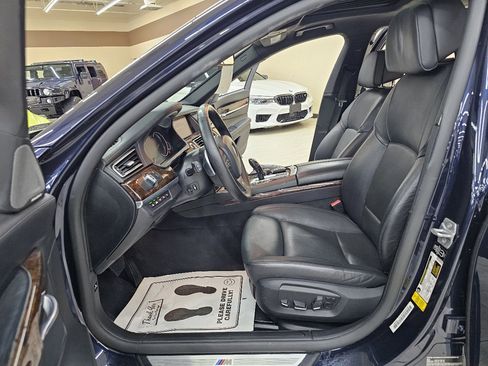 Used 2014 BMW 750Li image 18