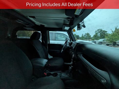 Used 2015 Jeep Wrangler Sport w/ Quick Order Package 24S AWD/4WD image 9