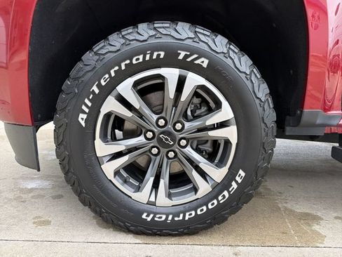 Used 2022 Chevrolet Colorado Z71 AWD/4WD image 12