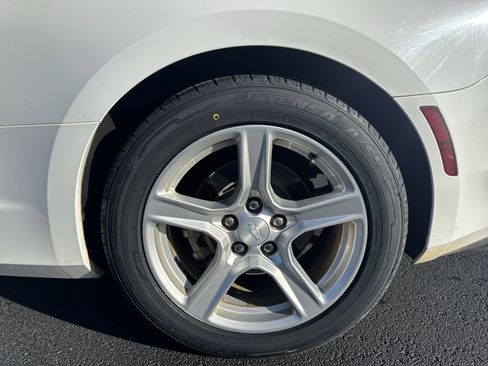 Certified 2020 Chevrolet Camaro LT image 10