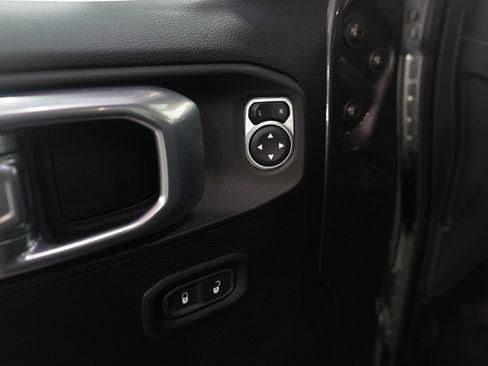 Used 2022 Jeep Wrangler Unlimited Sport image 21