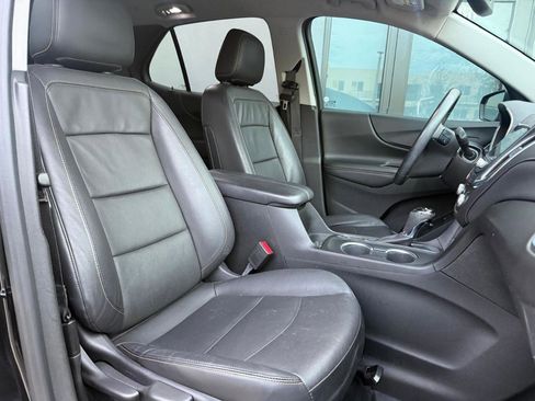 Used 2020 Chevrolet Equinox Premier image 16