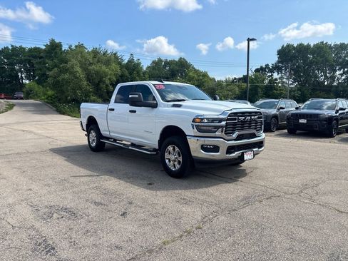 Used 2026 RAM 2500 Big Horn AWD/4WD image 7