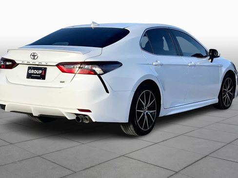 Used 2021 Toyota Camry SE image 11