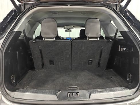 Used 2021 Ford Explorer XLT w/ Equipment Group 202A image 32