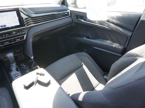 Used 2025 Toyota Camry LE w/ Convenience Package AWD/4WD image 16