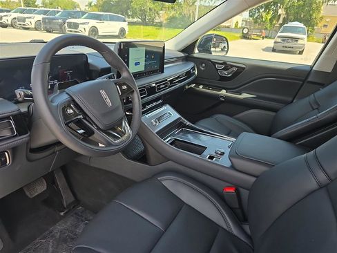 New 2025 Lincoln Aviator 2WD w/ Equipment Group 101A image 16
