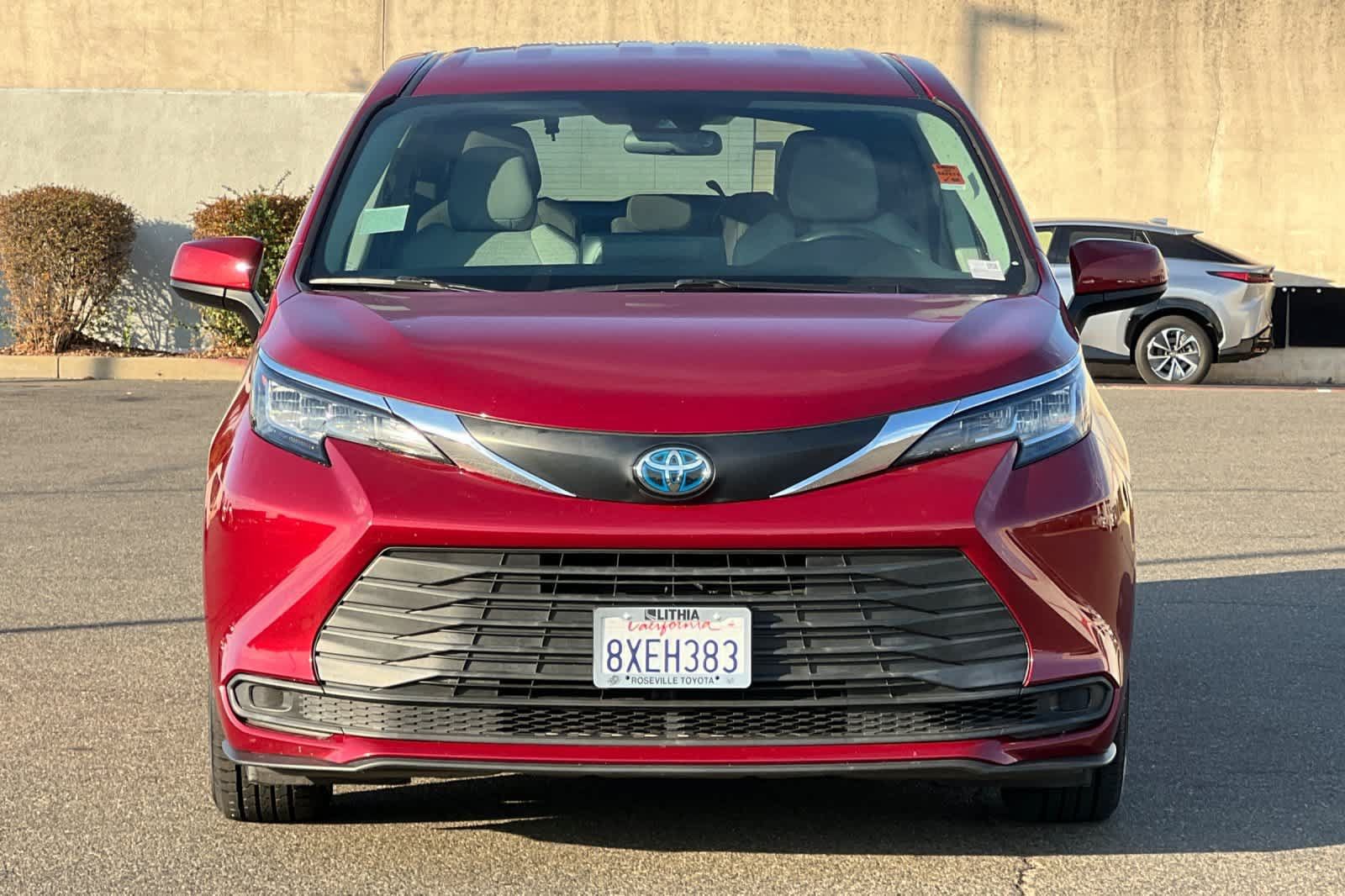 Certified 2021 Toyota Sienna LE FWD image 10