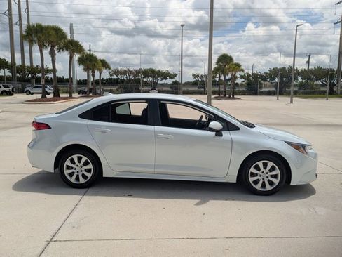 Certified 2023 Toyota Corolla LE FWD image 4