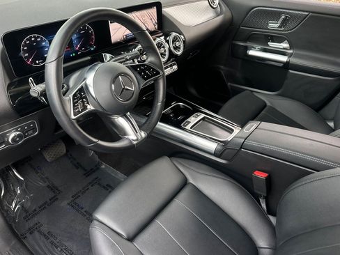 Certified 2025 Mercedes-Benz GLA 250 image 6