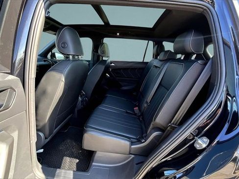 Used 2023 Volkswagen Tiguan SE R-Line image 26