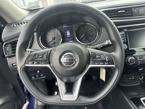 Used 2018 Nissan Rogue S AWD/4WD image 24