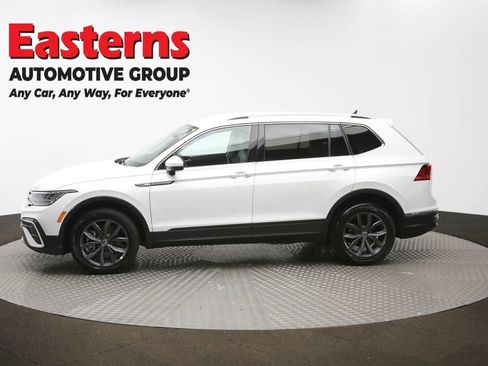 Used 2023 Volkswagen Tiguan SE image 57