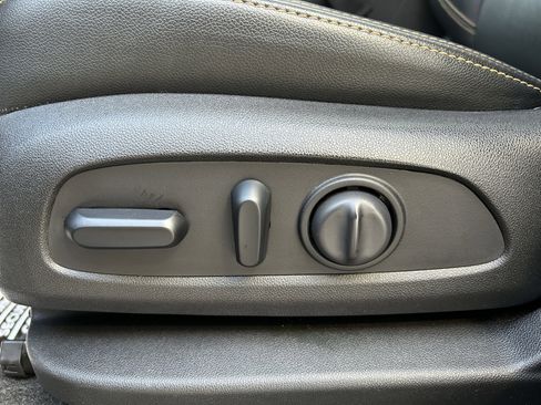 Used 2020 GMC Terrain SLT w/ Preferred Package image 15