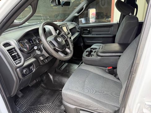 Used 2022 RAM 5500 Tradesman w/ Chrome Appearance Group AWD/4WD image 5