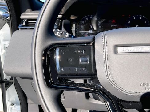 New 2026 Land Rover Range Rover Velar Dynamic SE image 17