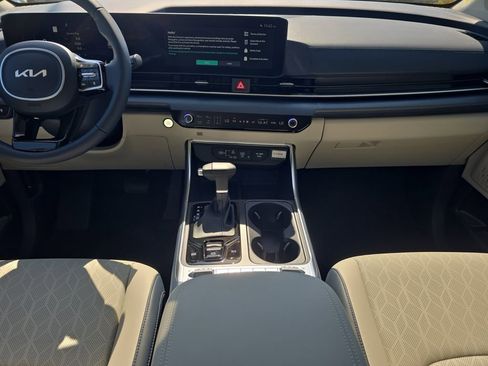 New 2026 Kia Carnival SX image 15