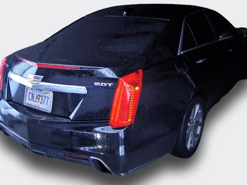 Used 2018 Cadillac CTS Luxury RWD image 4