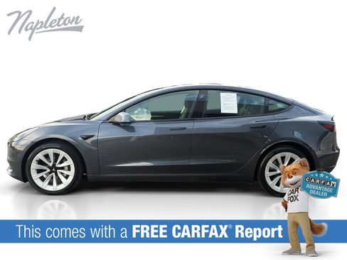 Used 2023 Tesla Model 3 Standard Range RWD image 2