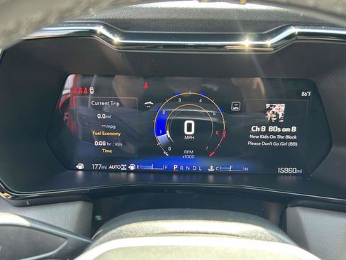 Used 2024 Chevrolet Colorado ZR2 w/ Technology Package AWD/4WD image 23