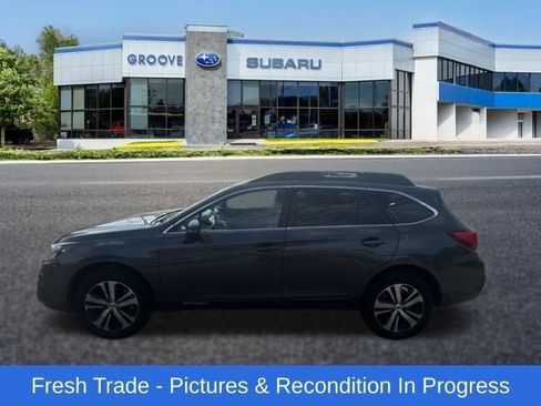 Used 2019 Subaru Outback 3.6R Limited AWD/4WD image 2