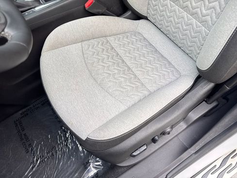 Used 2024 Chevrolet Equinox LT AWD/4WD image 30
