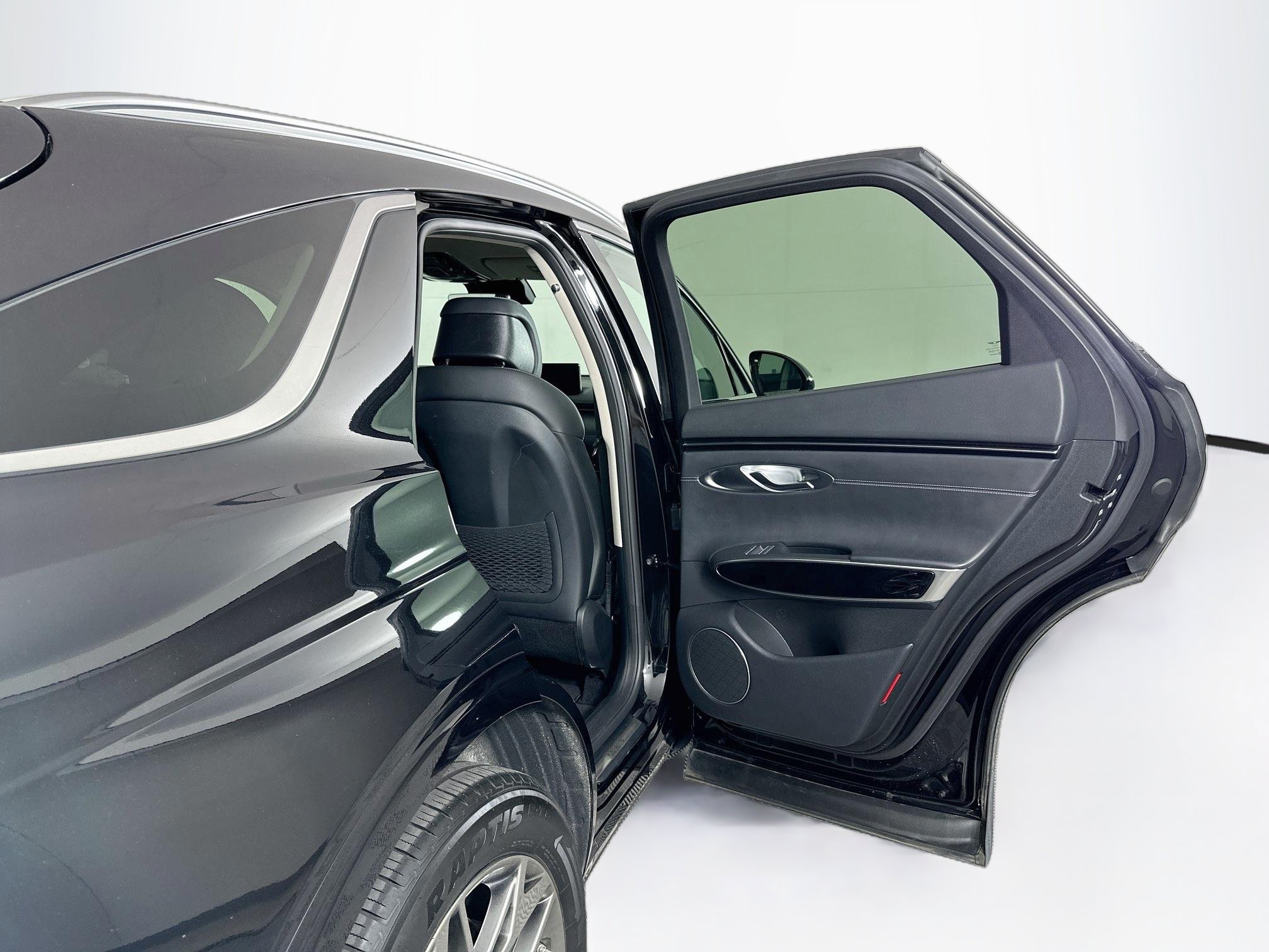 Used 2025 Genesis GV70 2.5T AWD/4WD image 30