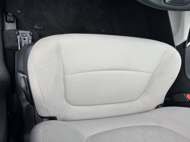 Certified 2025 Toyota Corolla Cross L FWD image 9