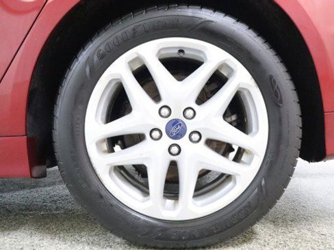 Used 2014 Ford Fusion SE image 18