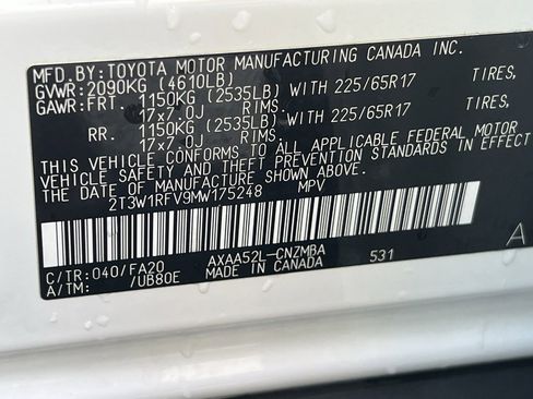 Certified 2021 Toyota RAV4 XLE image 28