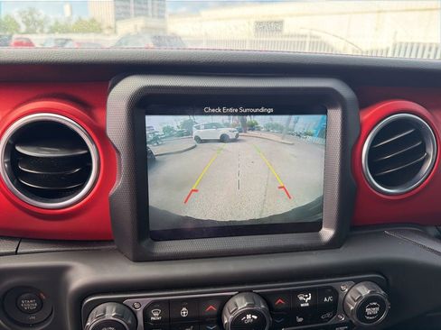 Used 2018 Jeep Wrangler Unlimited Rubicon image 21