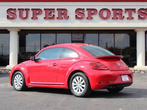 Used 2019 Volkswagen Beetle 2.0T S FWD image 5