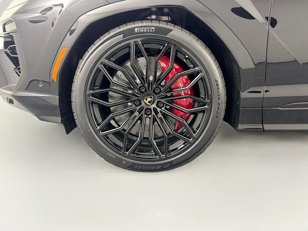Used 2026 Lamborghini Urus SE AWD/4WD image 33