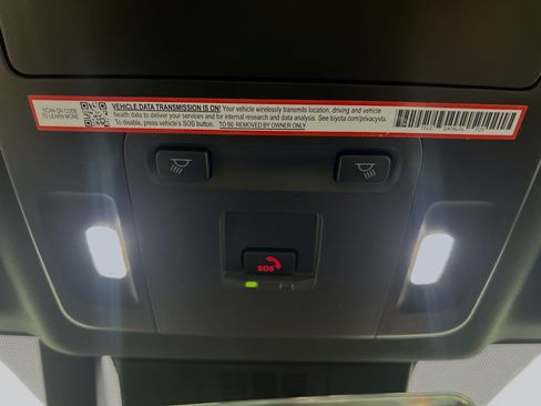 Used 2025 Toyota Camry SE FWD image 21