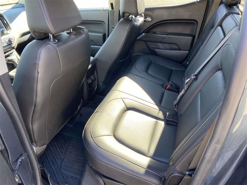 Used 2019 Chevrolet Colorado ZR2 image 18