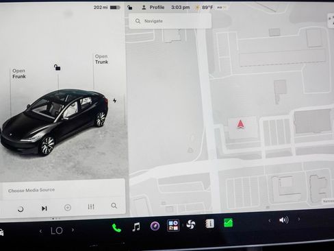 Used 2025 Tesla Model 3 Long Range RWD image 29