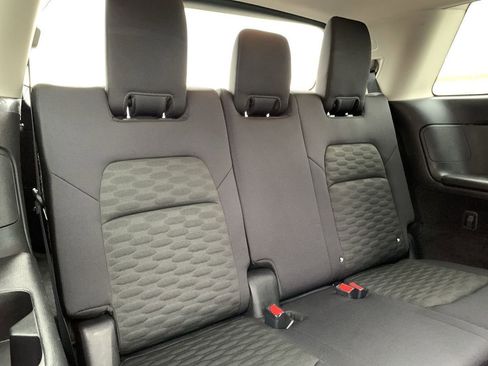 Used 2024 Nissan Pathfinder SV image 28