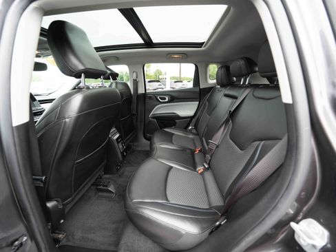 Used 2022 Jeep Compass Latitude w/ Sun and Sound Group FWD image 22
