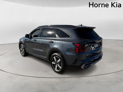 Certified 2023 Kia Sorento S w/ Panoramic Sunroof Package image 5