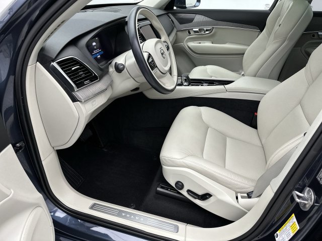 Certified 2025 Volvo XC90 B6 Plus w/ Protection Package Premier AWD/4WD image 11