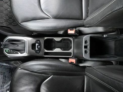 Used 2019 Jeep Renegade Limited w/ Safety and Security Group image 31