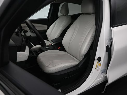 Used 2023 Ford Mustang Mach-E Premium RWD image 9