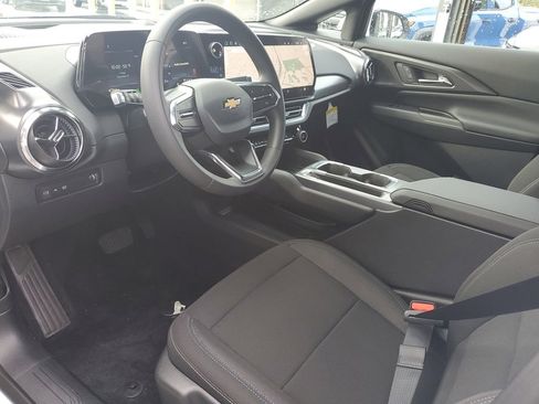 New 2026 Chevrolet Equinox EV LT image 17