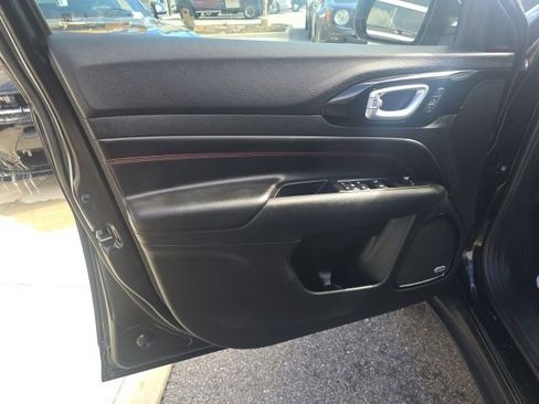 Certified 2022 Jeep Compass Trailhawk w/ Trailhawk Elite Group image 10