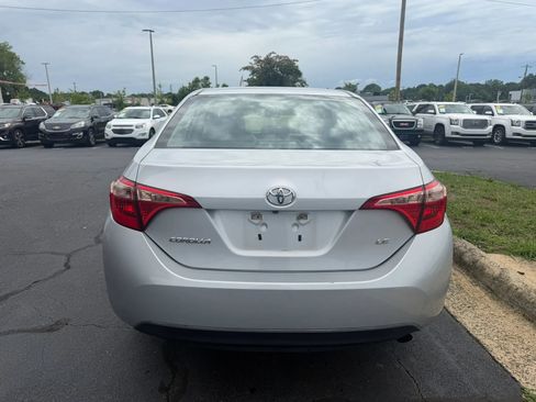 Used 2017 Toyota Corolla LE FWD image 6